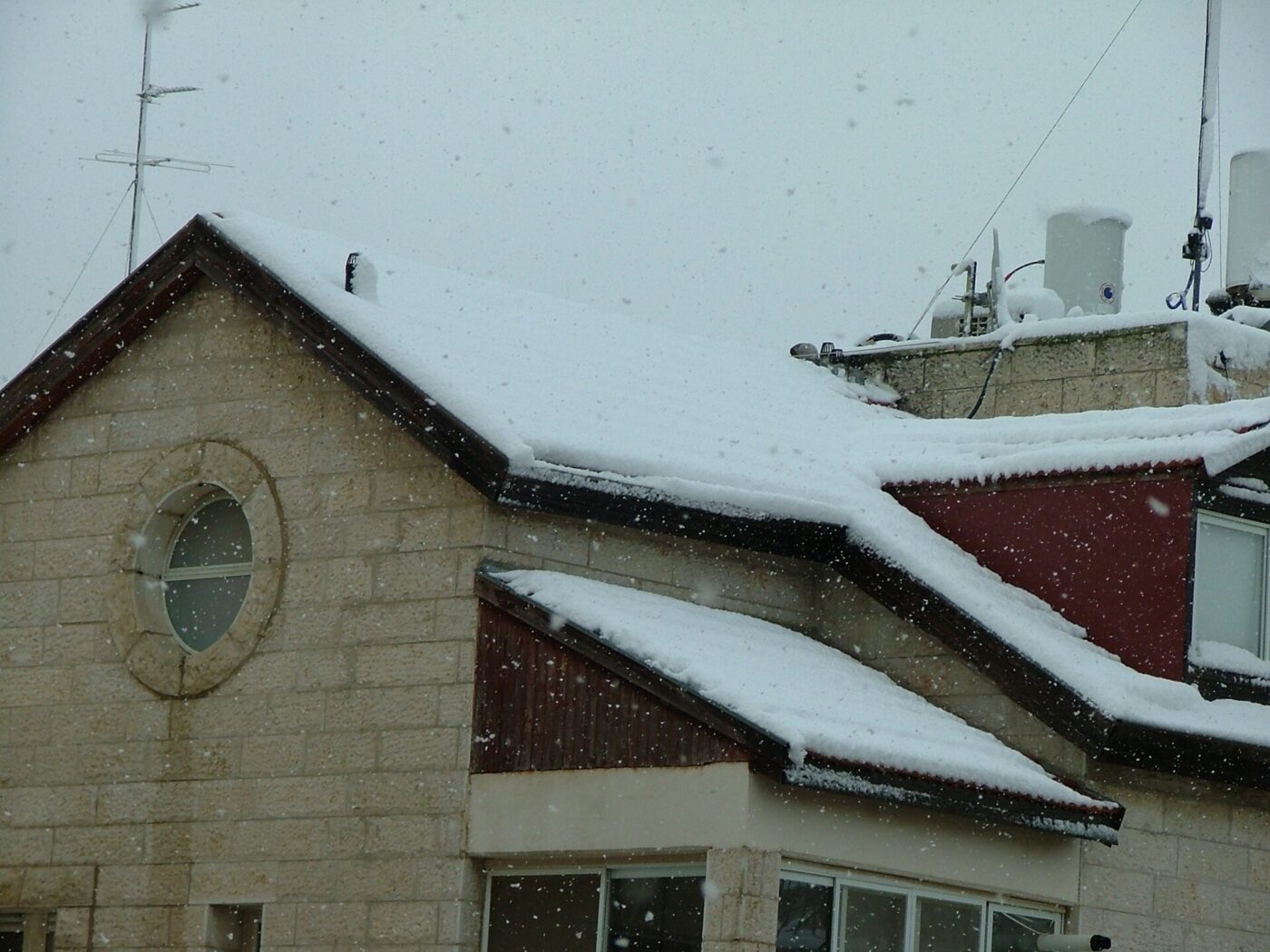 Lipshitz Street Snow-covered Roof